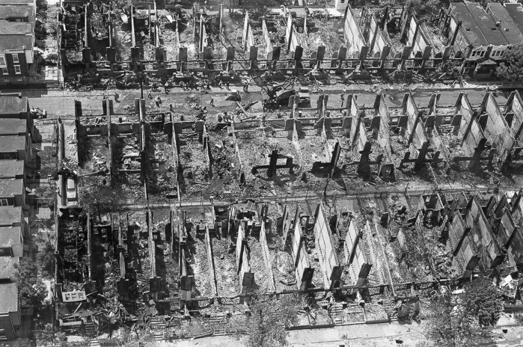 after the fire (via bettmann:corbis)